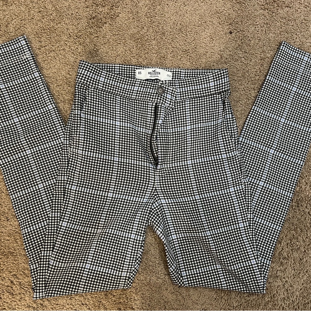 Hollister Black and White Plaid Pants